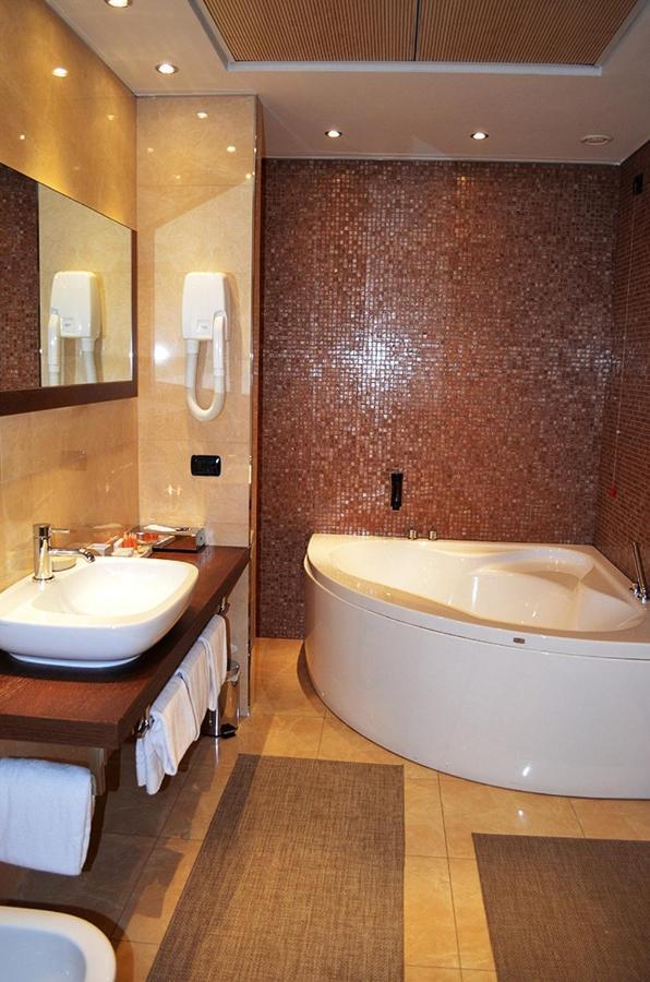 Hotel Ristorante Giada Grumolo delle Abbadesse Ngoại thất bức ảnh